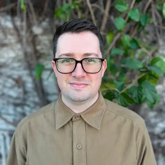 Headshot tuck richardson